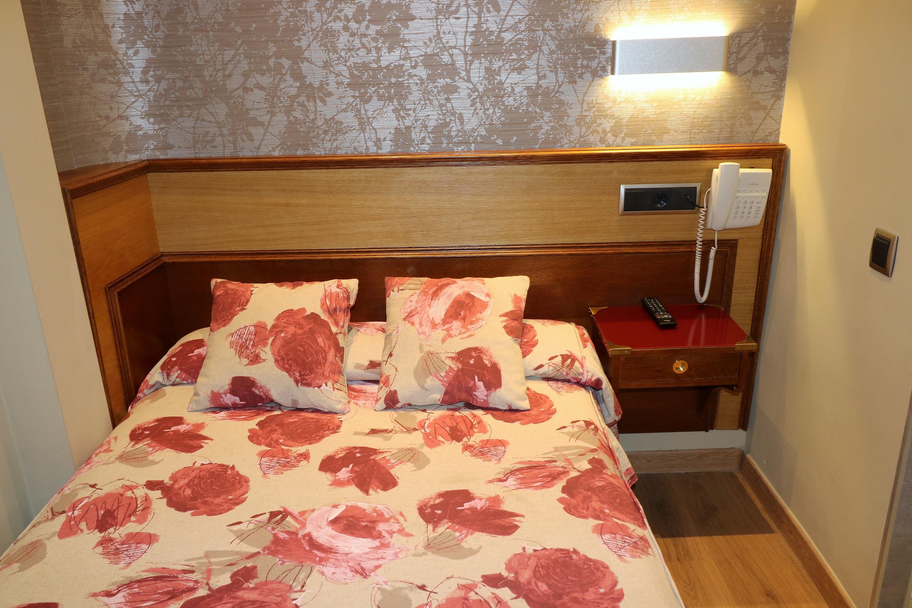 Hostal Hispano - Argentino Gran Via Madrid Exterior photo